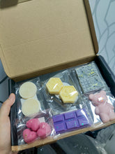 Load image into Gallery viewer, Fiver Friday Wax Melt Shapes Box

